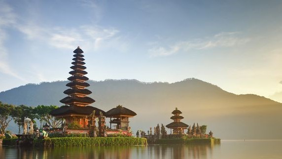 European Wonders12N / 13D